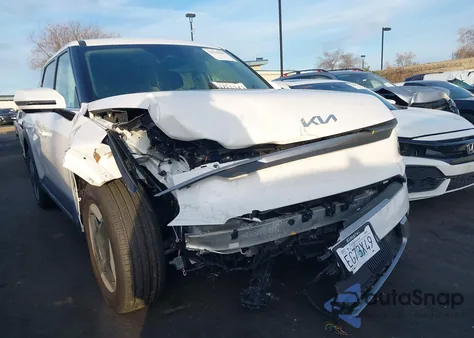 2026 Kia Ev9 Light Long Range z USA, uszkodzony, nr VIN 5XYAB5S16TG004103